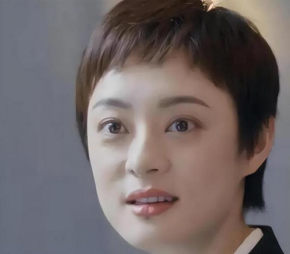 新澳门历史开奖记录查询表和孙俪唇下痣没了与孙俪嘴唇的痣