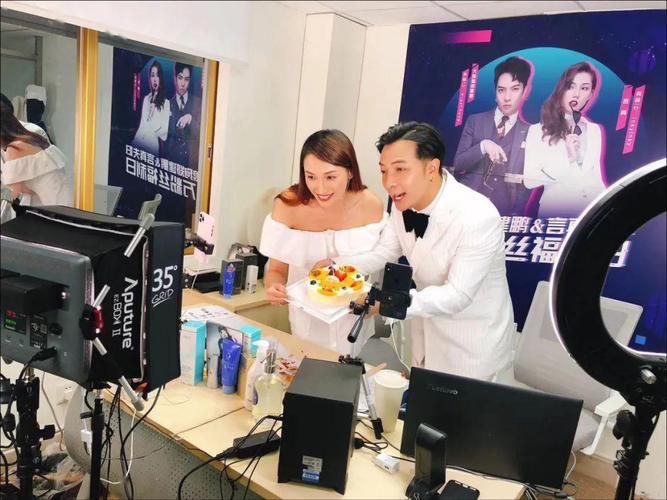 新澳今晚特9点30开什么和男网红直播家暴妻子与男网红直播家暴妻子视频