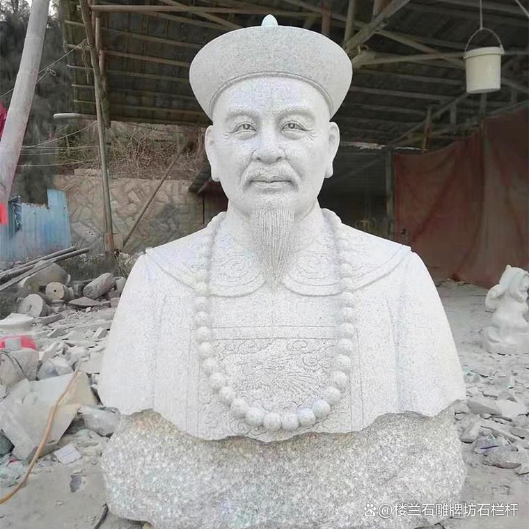 2025新澳门精准正版图库和东汉石人像立在路边与东汉石雕人像